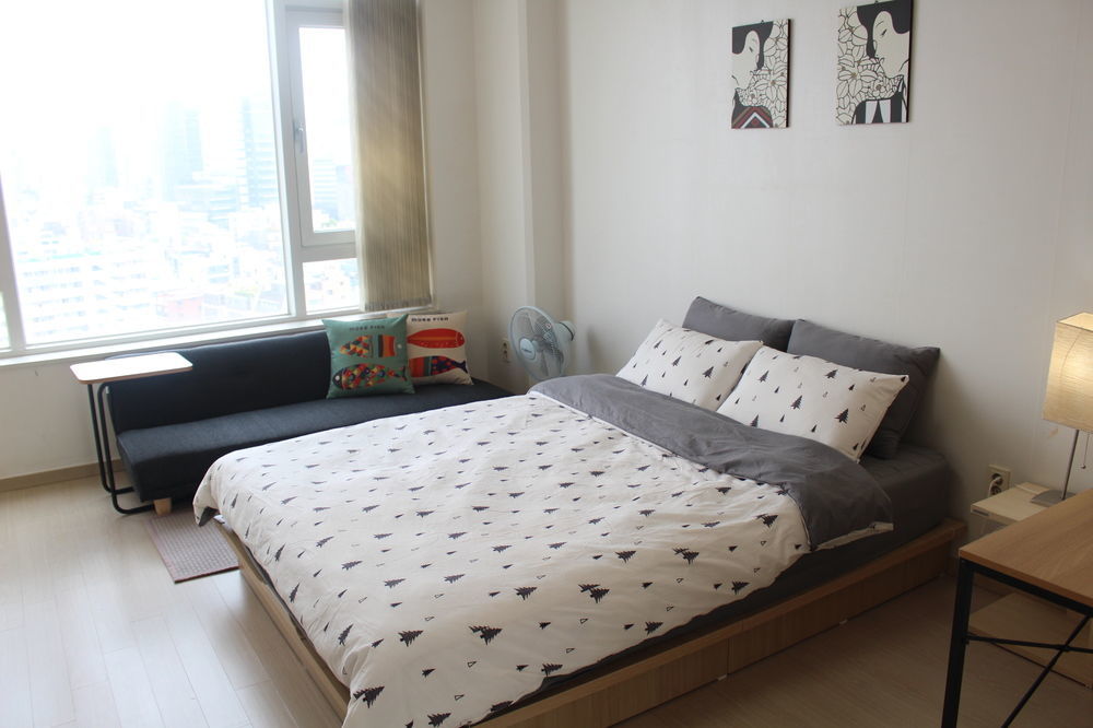 Hotel Modern House 2*